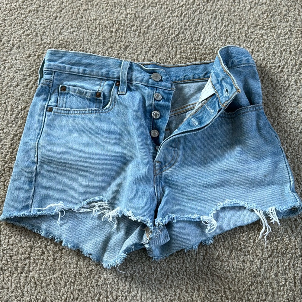 501 Levi High Waisted Shorts